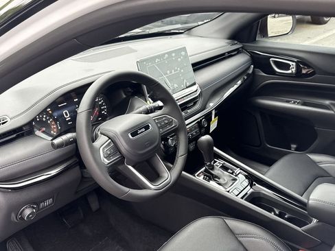 New 2026 Jeep Compass Limited image 12