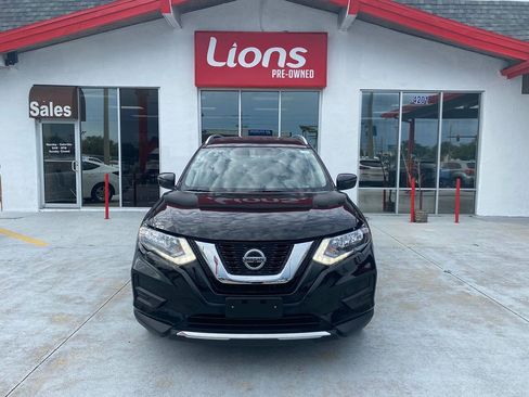 Used 2018 Nissan Rogue SV AWD/4WD image 1