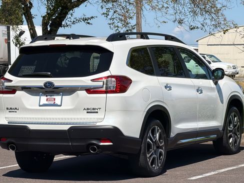 Used 2026 Subaru Ascent Touring AWD/4WD image 4
