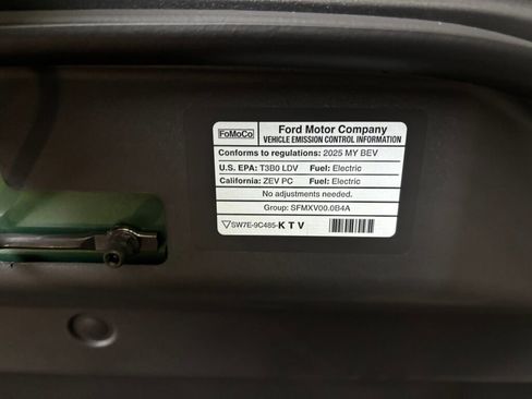 New 2025 Ford Mustang Mach-E Premium image 32