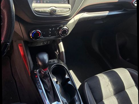 Used 2022 Chevrolet TrailBlazer RS FWD image 9