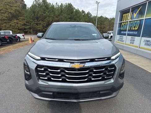 New 2026 Chevrolet Equinox LT image 2
