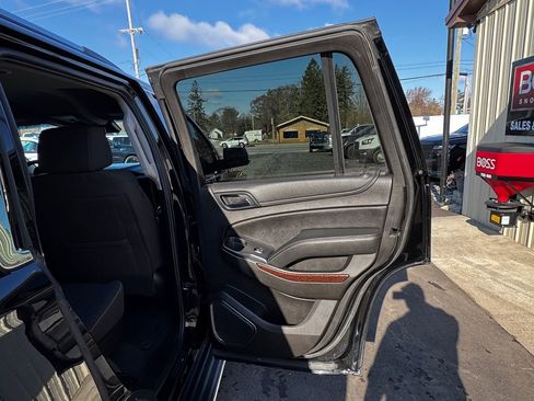 Used 2020 GMC Yukon SLE w/ SLE Value Package AWD/4WD image 39