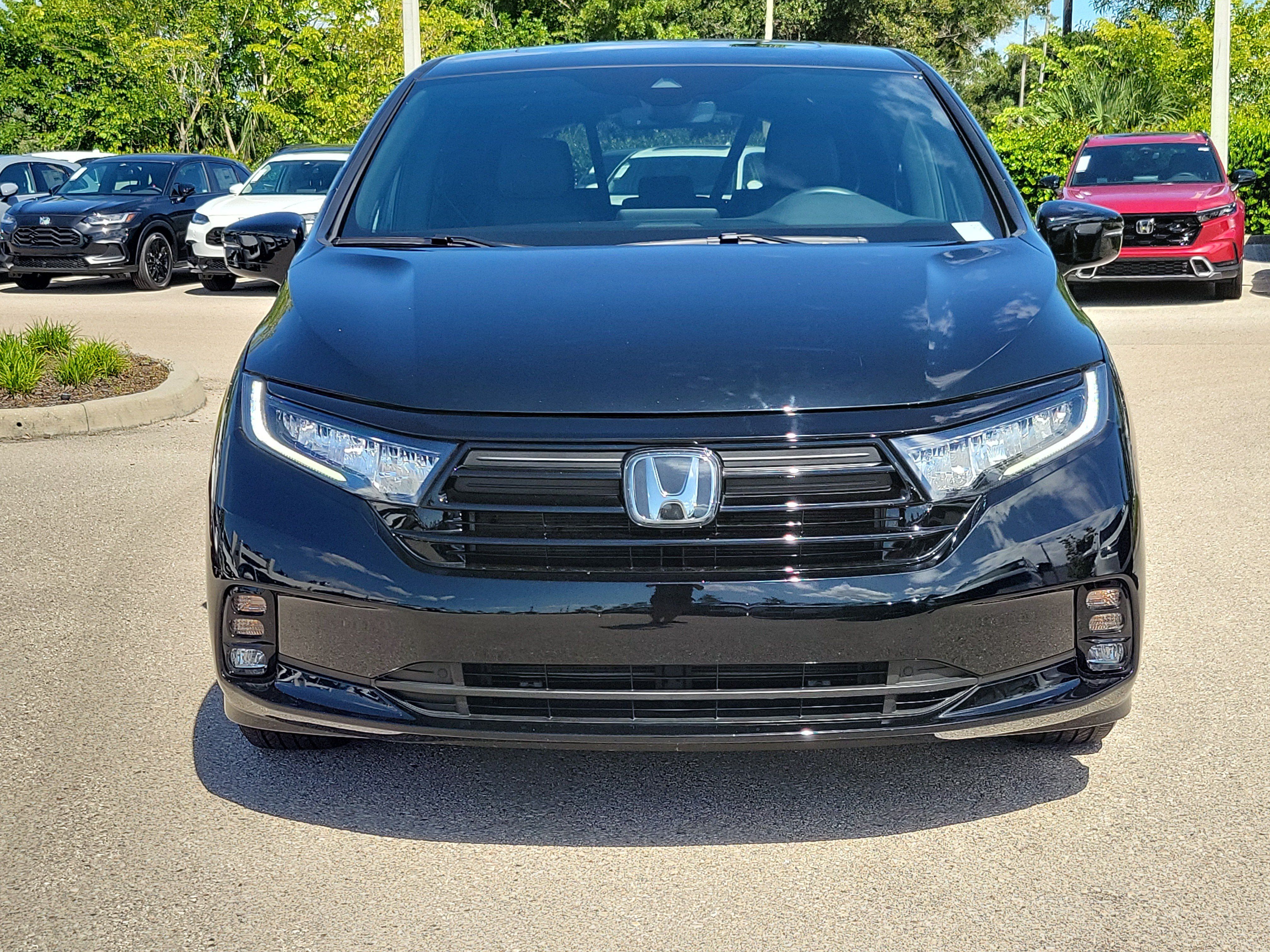 Used 2024 Honda Odyssey Sport image 2
