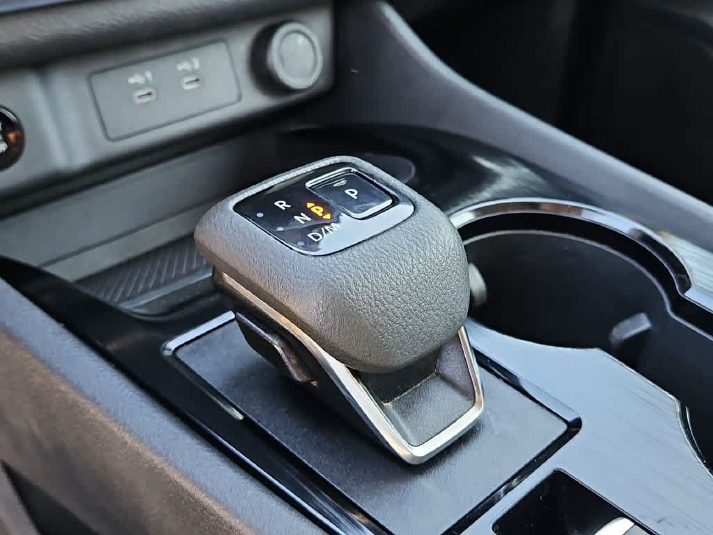 Used 2025 Nissan Rogue SV FWD image 21