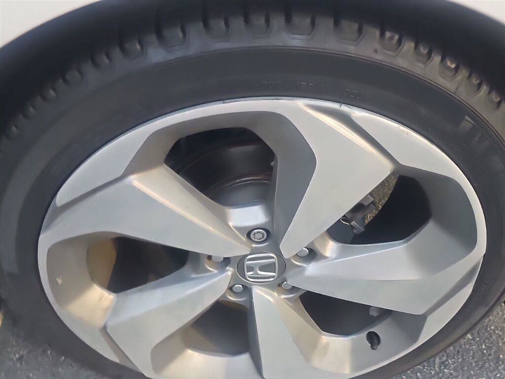 Used 2018 Honda Accord Touring image 3
