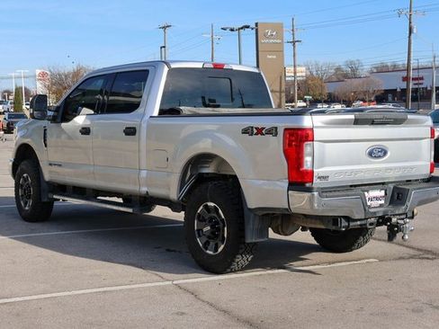 Used 2017 Ford F250 XLT w/ XLT Value Package image 5