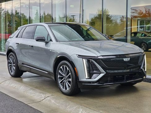 New 2027 Cadillac Lyriq Sport AWD/4WD image 7