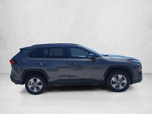 Used 2024 Toyota RAV4 XLE AWD/4WD image 4