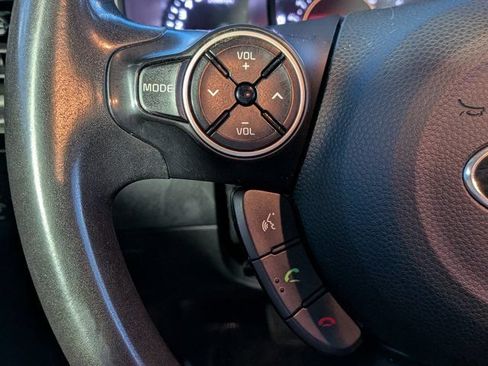 Used 2019 Kia Soul FWD image 25