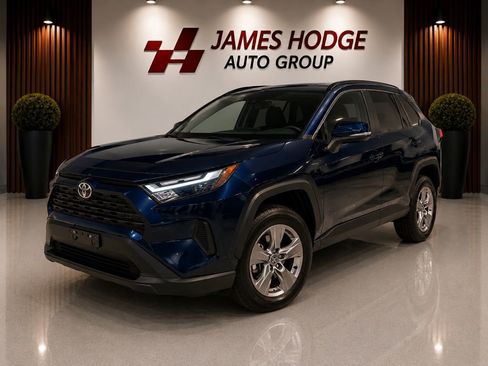 Used 2023 Toyota RAV4 XLE FWD image 1
