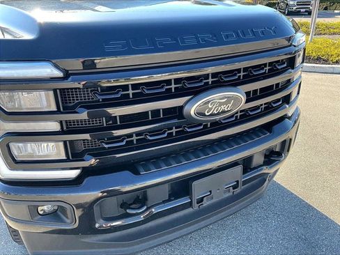 Used 2023 Ford F250 XLT w/ Black Appearance Package image 27