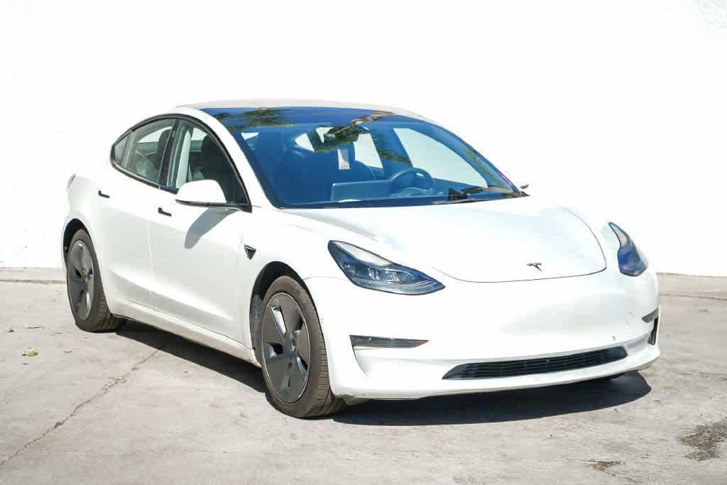 Used 2022 Tesla Model 3 RWD image 3