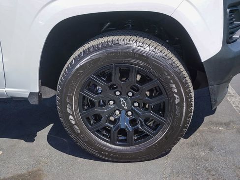 Used 2026 Chevrolet Colorado W/T w/ WT Custom Package image 9