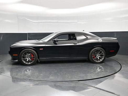 Used 2016 Dodge Challenger SRT w/ Technology Group RWD image 11
