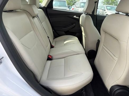 Used 2018 Ford Focus Titanium FWD image 24