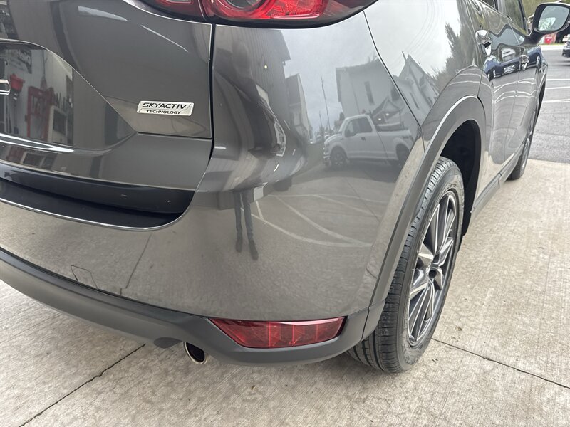 Used 2018 MAZDA CX-5 Touring w/ Preferred Equipment Package AWD/4WD image 19