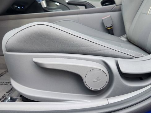New 2026 Hyundai Elantra Sport FWD image 11