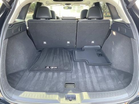 Certified 2025 INFINITI QX50 Luxe image 8