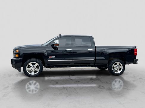 Used 2019 Chevrolet Silverado 2500 LT w/ Custom Sport Edition AWD/4WD image 3