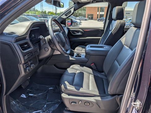 Used 2024 Chevrolet Suburban RST w/ Luxury Package AWD/4WD image 20