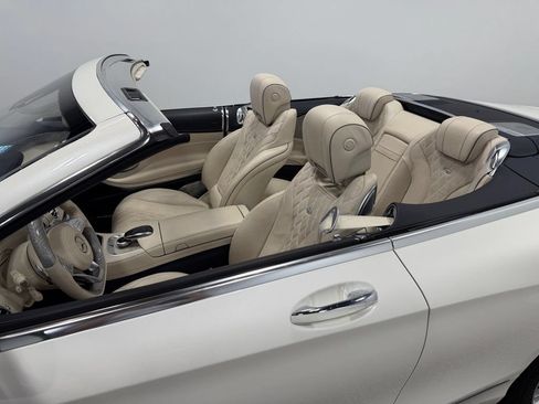 Used 2017 Mercedes-Benz S 550 Cabriolet image 4
