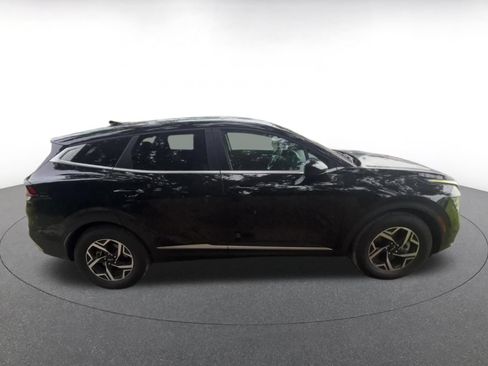 Used 2025 Kia Sportage LX FWD image 16