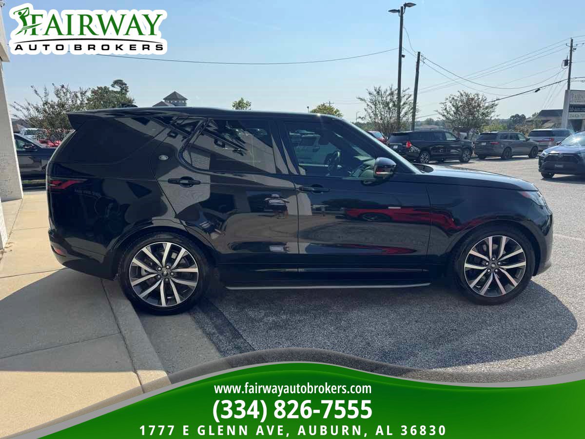 Used 2025 Land Rover Discovery Dynamic SE AWD/4WD image 4