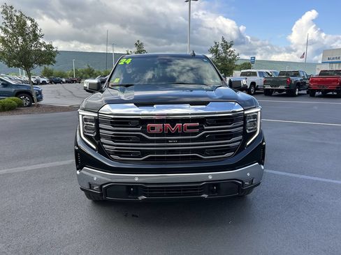 Used 2024 GMC Sierra 1500 SLT w/ SLT Premium Plus Package AWD/4WD image 2