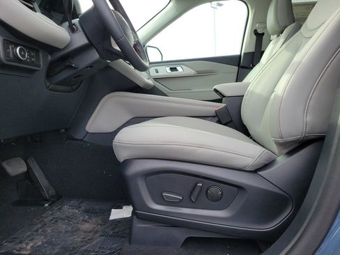 New 2026 Ford Explorer Active image 17