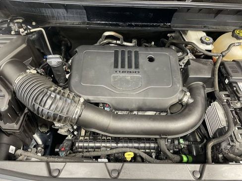 Used 2022 GMC Acadia SLE w/ Driver Convenience Package image 28