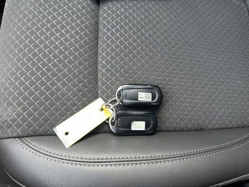 Used 2022 Buick Encore Preferred w/ Safety Package image 30