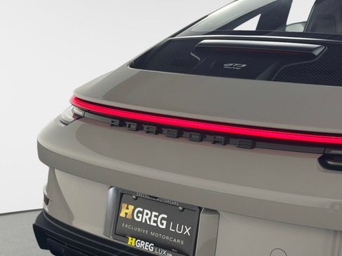 Used 2024 Porsche 911 GT3 RWD image 17