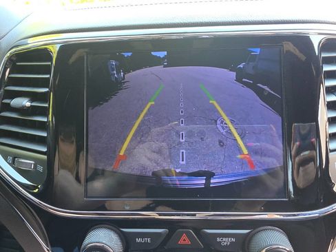 Used 2019 Jeep Grand Cherokee Overland RWD image 27