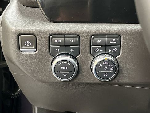 Used 2024 GMC Sierra 1500 SLT w/ SLT Premium Plus Package image 10