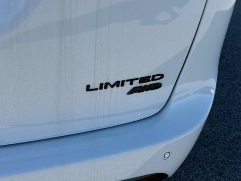 New 2026 Chrysler Pacifica Limited w/ S Appearance Package AWD/4WD image 6