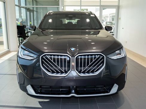 Used 2025 BMW X3 xDrive30i w/ Premium Package AWD/4WD image 2