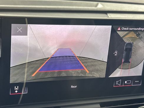 Used 2024 Audi SQ5 Premium Plus w/ Premium Plus Package image 18