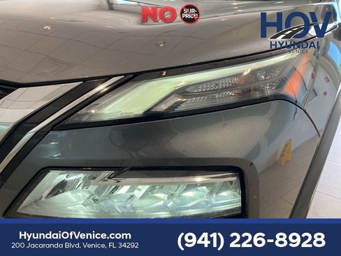 Used 2021 Nissan Rogue SV w/ Premium Package AWD/4WD image 7
