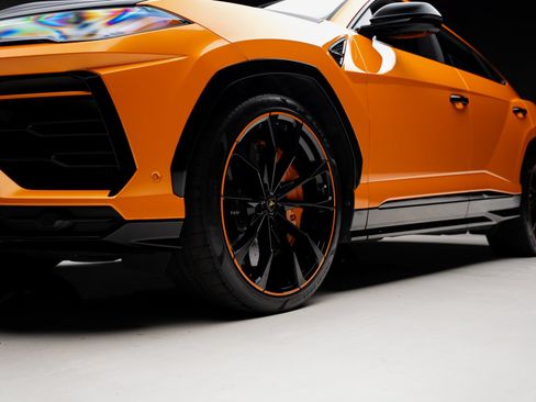 Used 2021 Lamborghini Urus AWD/4WD image 76