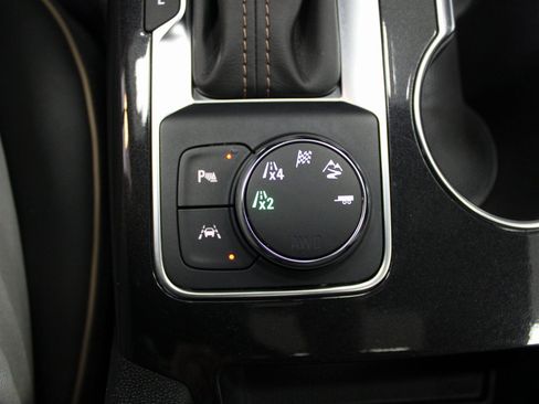 Used 2020 Chevrolet Blazer Premier w/ Driver Confidence II Package image 45