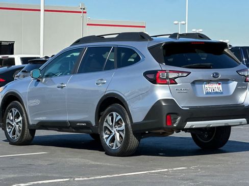 Used 2022 Subaru Outback Limited image 7