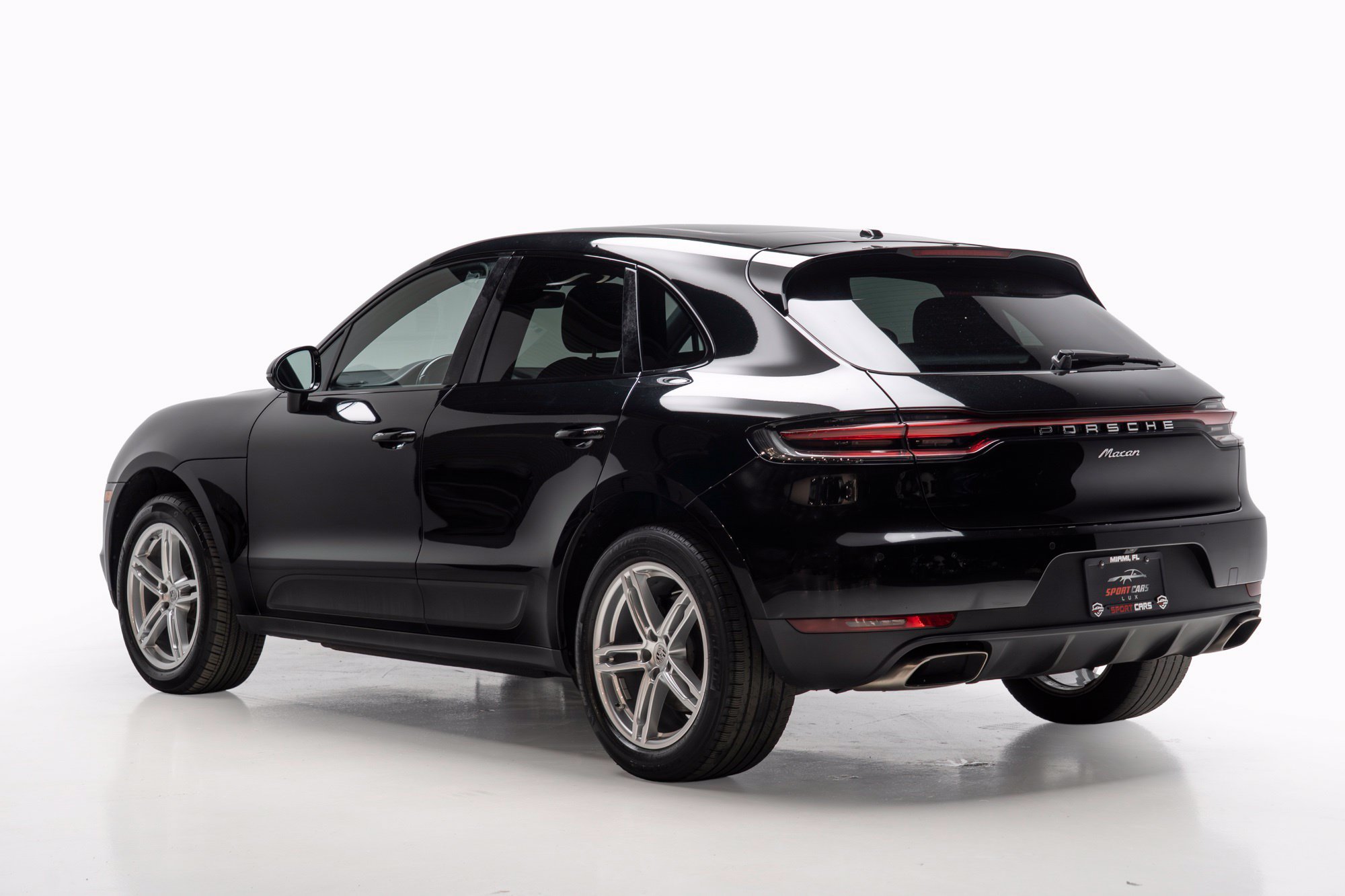 Used 2020 Porsche Macan AWD/4WD image 10
