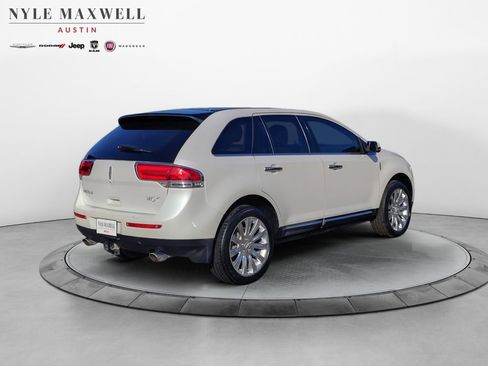 Used 2013 Lincoln MKX FWD image 15