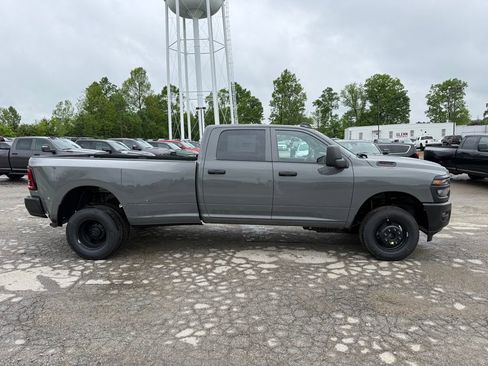 New 2026 RAM 3500 Tradesman AWD/4WD image 5