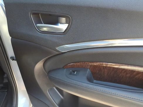 Used 2017 Acura MDX SH-AWD image 10