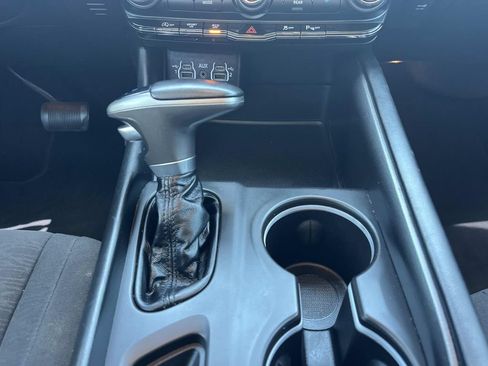 Used 2022 Dodge Durango SXT w/ Anodized Platinum Package AWD/4WD image 16