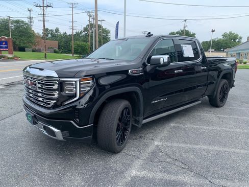 Used 2026 GMC Sierra 1500 Denali w/ Denali Reserve Package AWD/4WD image 3