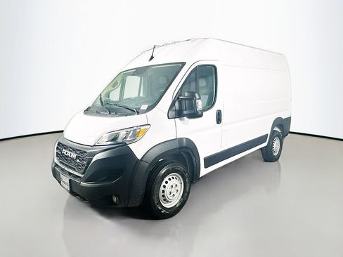 New 2026 RAM ProMaster 2500 w/ Convenience Group image 3