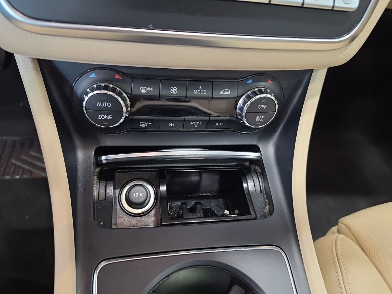Used 2018 Mercedes-Benz GLA 250 4MATIC image 31